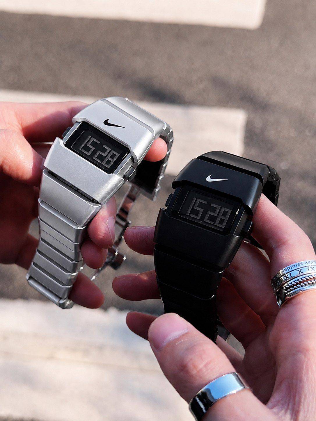 ☑️ NIKE   TRIAX نایکی تریاکس  طراحی خاص  صفحه دیحیتالی